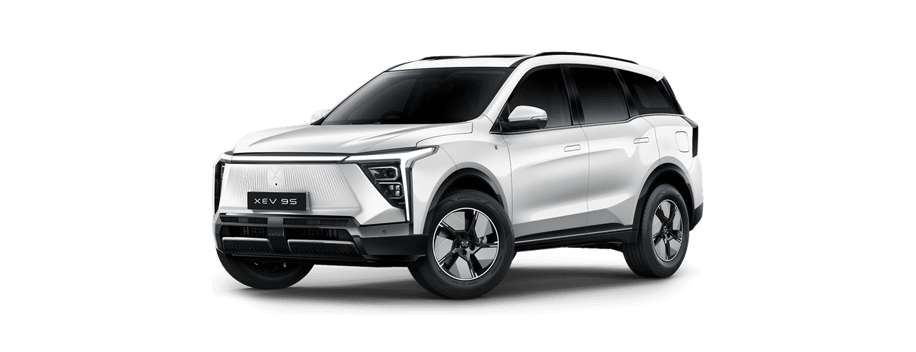 Mahindra XEV 9S in Everest White