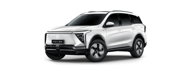 Mahindra XEV 9S in Everest White